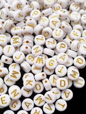 🌴10 For $25🌴♡Acrylic letter beads